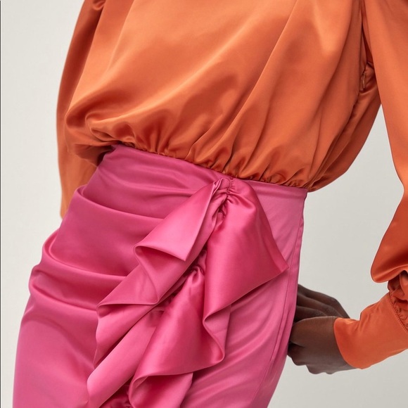 Color Block Ruffle Front Bodycon Mini Dress - Picture 3 of 4